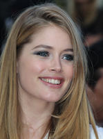 Doutzen_Kroes_The_Beaver_HQWorld__17_.jpg