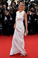 Bar_Refaeli_At_Red_Carpet_of_68th_Cannes_Film_Festival_5.jpg