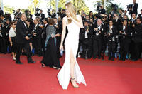 Doutzen_Kroes_The_Beaver_HQWorld__139_.jpg