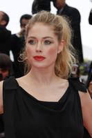 60399_Doutzen_KroesLa_Conquete_Premiere_Cannes_026_123_562lo.jpg