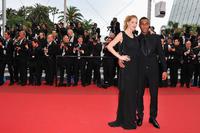 60320_Doutzen_KroesLa_Conquete_Premiere_Cannes_018_123_140lo.jpg