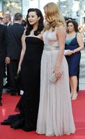 doutzen_kroes_at_premiere_of_gods_and_men_in_cannes_2010_02.jpg