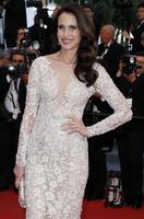 AndieMacDowell_JaneFonda_12.jpg