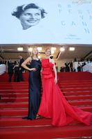1823310_toni_garrn_erin_o_connor_montee_des_950x0_1.jpg