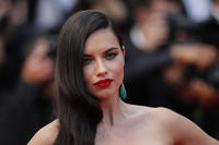 Goff_Adriana_Lima_O_2625871.jpg