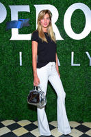JessicaHart090815_01.jpg