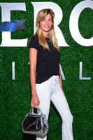 JessicaHart090815_02.jpg