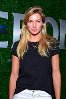 JessicaHart090815_03.jpg