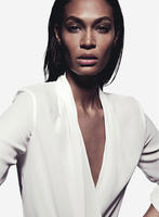 joan_smalls_by_todd_barry_sunday_style_august_2015_01.jpg