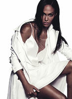 joan_smalls_by_todd_barry_sunday_style_august_2015_03.jpg
