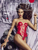 Lui__20_2015_09__1__Joan_Smalls.jpg