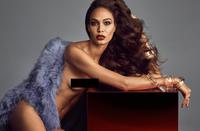 Lui__20_2015_09__3__Joan_Smalls.jpg