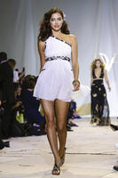 Diane_von_Furstenberg_Ready_To_Wear_Spring_Summe.jpg