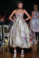 Giles_Ready_to_Wear_Spring_Summer_2016_London_9503_1442863811_bigthumb.jpg