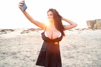 beach_selfies_12.jpg