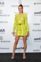 alessandra_ambrosio_amfar_milano_2015_092615_image_004.jpg