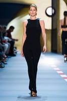 defile_mugler_printemps_ete_2016_paris_look_37.jpg