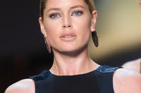 detail_defile_mugler_printemps_ete_2016_paris_detail_143.jpg