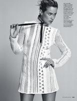 Elle_Italia_2015_04_page0331.jpg