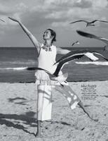 Elle_Italia_2015_04_page0342.jpg