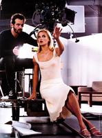 us_vogue_mar_1999_57.jpg