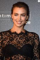 1961134_irina_shayk_a_la_soiree_intimissimi_950x0_2.jpg