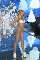 Candice_Swanepoel_2015_Victorias_Secret_Fashion_Show_NYC_212.jpg