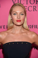 Candice_Swanepoel__2015_Victorias_Secret_Fashion_Show_After_Party__02.jpg