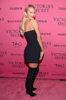 Candice_Swanepoel__2015_Victorias_Secret_Fashion_Show_After_Party__07.jpg