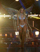 Candice_Swanepoel_10.11.2015_DFSDAW_083.jpg
