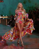 vs_fashion_show_2015_06.nocrop.w1800.h1330.2x.jpg
