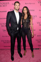 Lais_Ribeiro_2015_Victoria_Secret_Fashion_ujKwSOvWq0lx.jpg