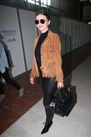 Miranda_Kerr__Charles_de_Gaulle_Airport__07.jpg