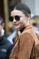 Miranda_Kerr__Charles_de_Gaulle_Airport__12.jpg