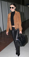 Miranda_Kerr__Charles_de_Gaulle_Airport__13.jpg