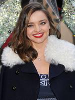 miranda_kerr_swarovski_star_raising_for_2015_rockefeller_center_christmas_tree_in_new_york_city_22.jpg