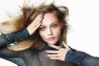 sasha_pivovarova_by_cuneyt_akeroglu_for_hm_beauty_fall_winter_2015_2.jpeg