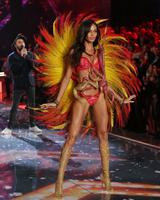 joan_smalls.jpg