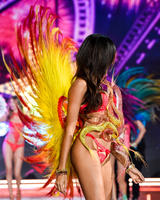 Joan_Smalls_wears_look_made_with_Swarovski_crystal_at_VSFS_12.jpg