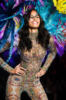 Cindy_Bruna_wears_look_made_with_Swarovski_crystal_at_VSFS_2.jpg