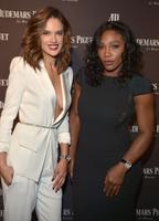 alessandra_ambrosio_at_audemars_piguet_celebrates_grand_opening_of_rodeo_drive_boutique_in_los_angeles_12_09_2015_12.jpg