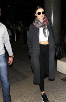 miranda_kerr_at_los_angeles_international_airport_11_19_2015_4.jpg