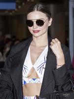 miranda_kerr_at_incheon_international_airport_in_seoul_12_10_2015_2.jpg