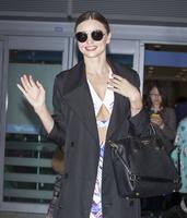 miranda_kerr_at_incheon_international_airport_in_seoul_12_10_2015_5.jpg