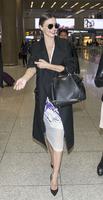 miranda_kerr_at_incheon_international_airport_in_seoul_12_10_2015_15.jpg
