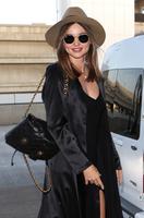 miranda_kerr_at_los_angeles_international_airport_09_22_2015_10.jpg