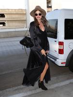 miranda_kerr_at_los_angeles_international_airport_09_22_2015_11.jpg