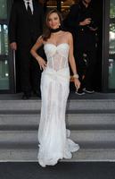 miranda_kerr_at_la_koriador_fashion_show_at_milan_fashion_week_09_24_2015_4.jpg