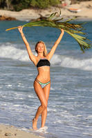 Candice_Swanepoel_13.jpg