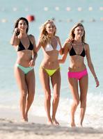 na_snimke_lily_aldridge_martha_hunt_a_elsa_hosk_01_nestandard1.jpg